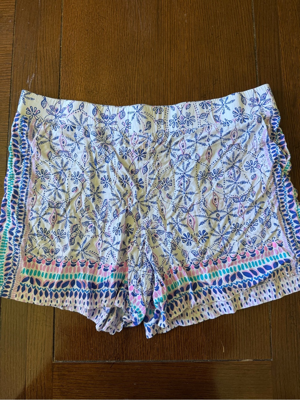 Lilly Pulitzer White High-Waist Floral-Print Shorts with Blue and Pink Accents